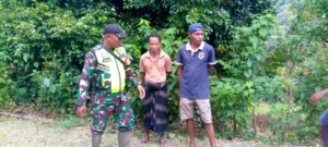 Warga Antusias, Babinsa Wolowaru Aktif Jaga Keamanan Wilayah Binaan