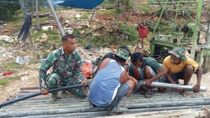 Dukung Penyediaan Air Bersih, Babinsa Laksanakan Monitoring Sumur Bor BNPB