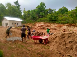 Babinsa Desa Sanggaoen Laksanakan Monitoring Progres Pembangunan KDKMP