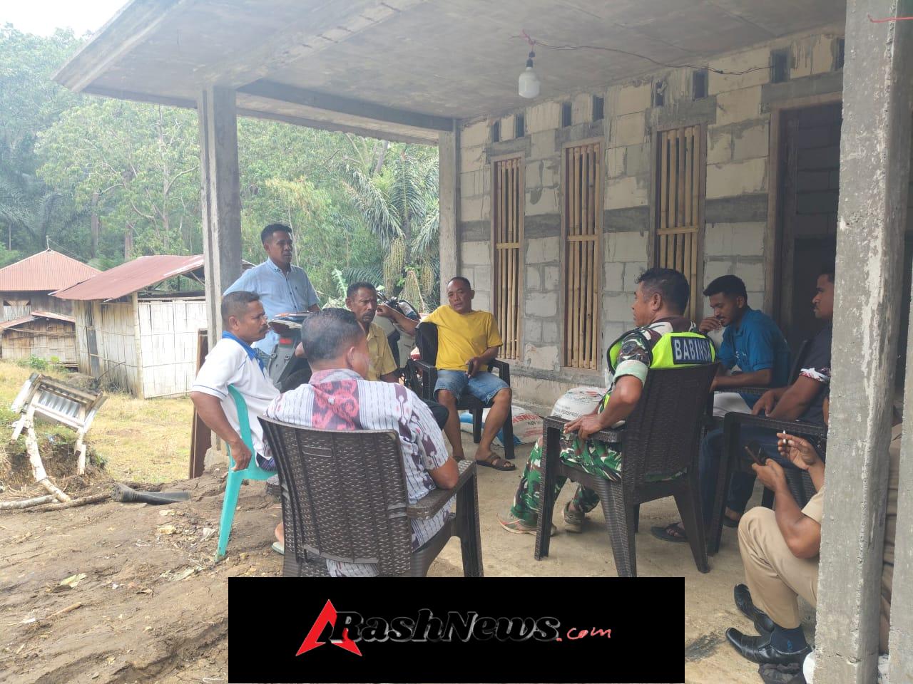 Babinsa Ramil 1602-01/Ende Pantau Situasi Wilayah dan Ajak Warga Aktif Melapor