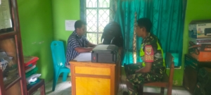 TNI AD Tingkatkan Kemanunggalan, Babinsa Ende Selatan Lakukan Puldatater Desa