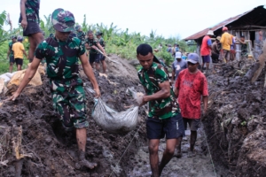 TNI Hadir untuk Rakyat, Pengerjaan Saluran Tersier Danga Dorong Ketahanan Pangan