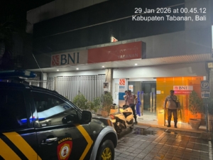Piket Fungsi Polsek Kediri Dipimpin Pawas  Laksanakan Blue Light Patrol (BLP)