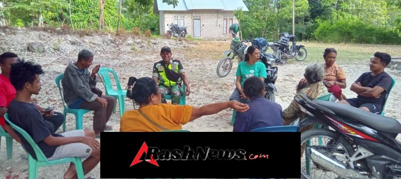 Cegah Penyakit dan Bencana, Babinsa Panite Intensifkan Komsos di Desa Noebeba.