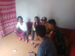 Melalui Komsos, Babinsa Koramil Taliwang Jalin Silaturahmi dengan Warga Binaan