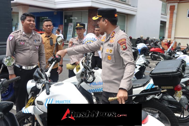 Pastikan Kesiapan Operasional, Kapolres Karangasem Cek Langsung Perawatan Kendaraan Dinas