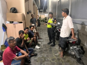 Patroli Subuh Polsek Denpasar Barat Antisipasi Balap Liar dan Gangguan Kamtibmas
