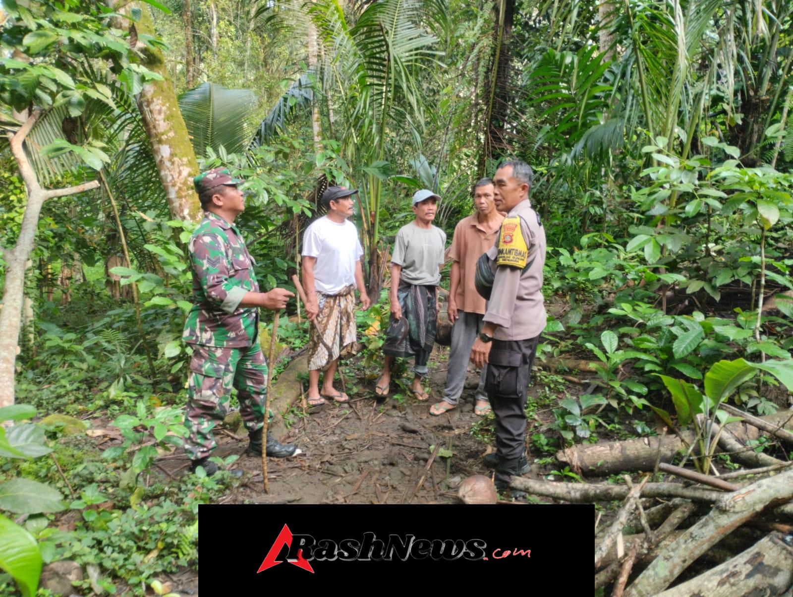Polsek Sidemen Jalin Silaturahmi Bersama Masyarakat Desa Binaan dengan Menggelar Jumat Curhat