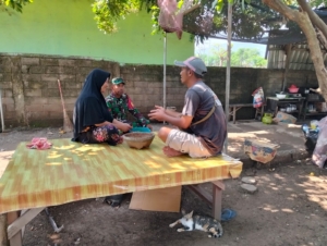 Koptu Amirudin Ajak Warga Desa Kiantar Jaga Kebersihan dan Ketertiban