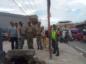 Keamanan Pasar Wolowona Terjaga, Babinsa Sertu Damianus Kerhi Berikan Imbauan Kamtibmas