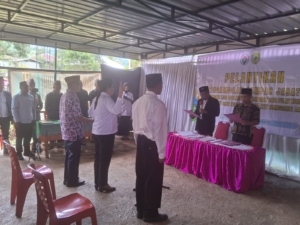 Pengambilan Sumpah Jabatan Perangkat Desa Golo Mbu dan Pulau Nuncung Berlangsung Tertib
