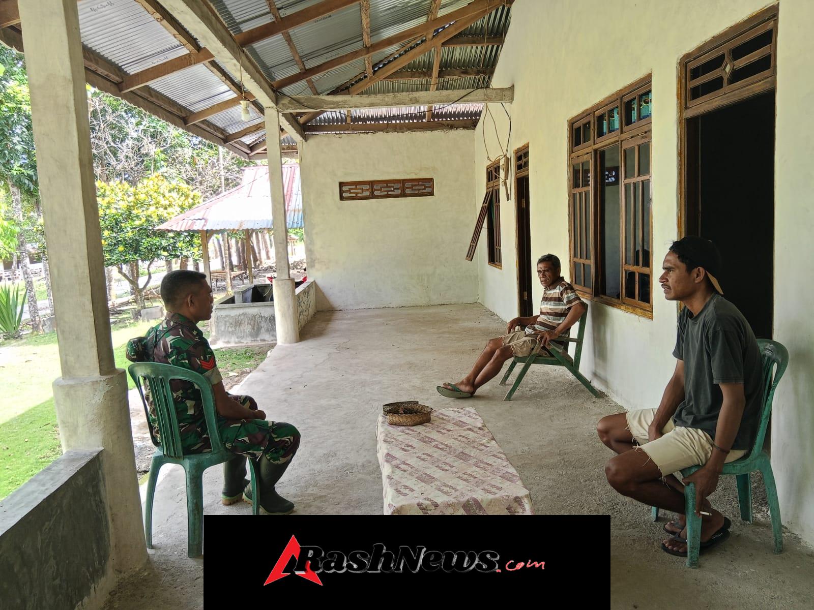 Babinsa Kodim 1601/Sumba Timur Aktif Dampingi Petani Hadapi Musim Hujan