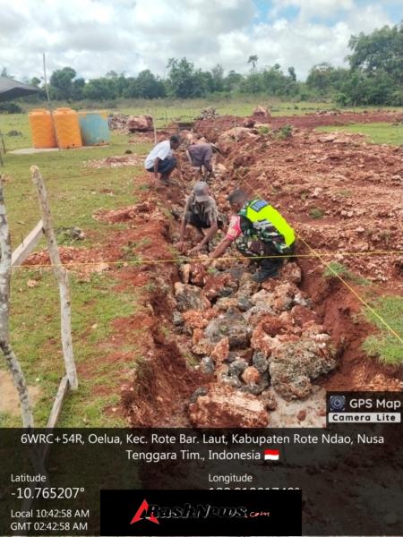 Pemantauan Babinsa, Pekerjaan KDKMP Desa Oelua Berjalan Aman dan Lancar