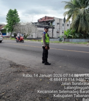 Berikan rasa aman bagi Masyarakat di pagi hari, Personel Polsek Selemadeg barat gelar Strong Point pagi