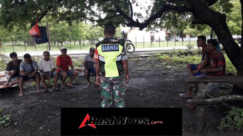 Melalui Komsos, Babinsa Sebastian Timo Bangun Desa Oemanu yang Aman dan Sehat