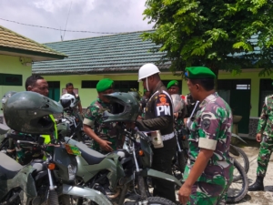 Disiplin Prajurit Jadi Teladan, Anggota Kodim 1613/Sumba Barat Diperiksa Kelengkapan Berkendara