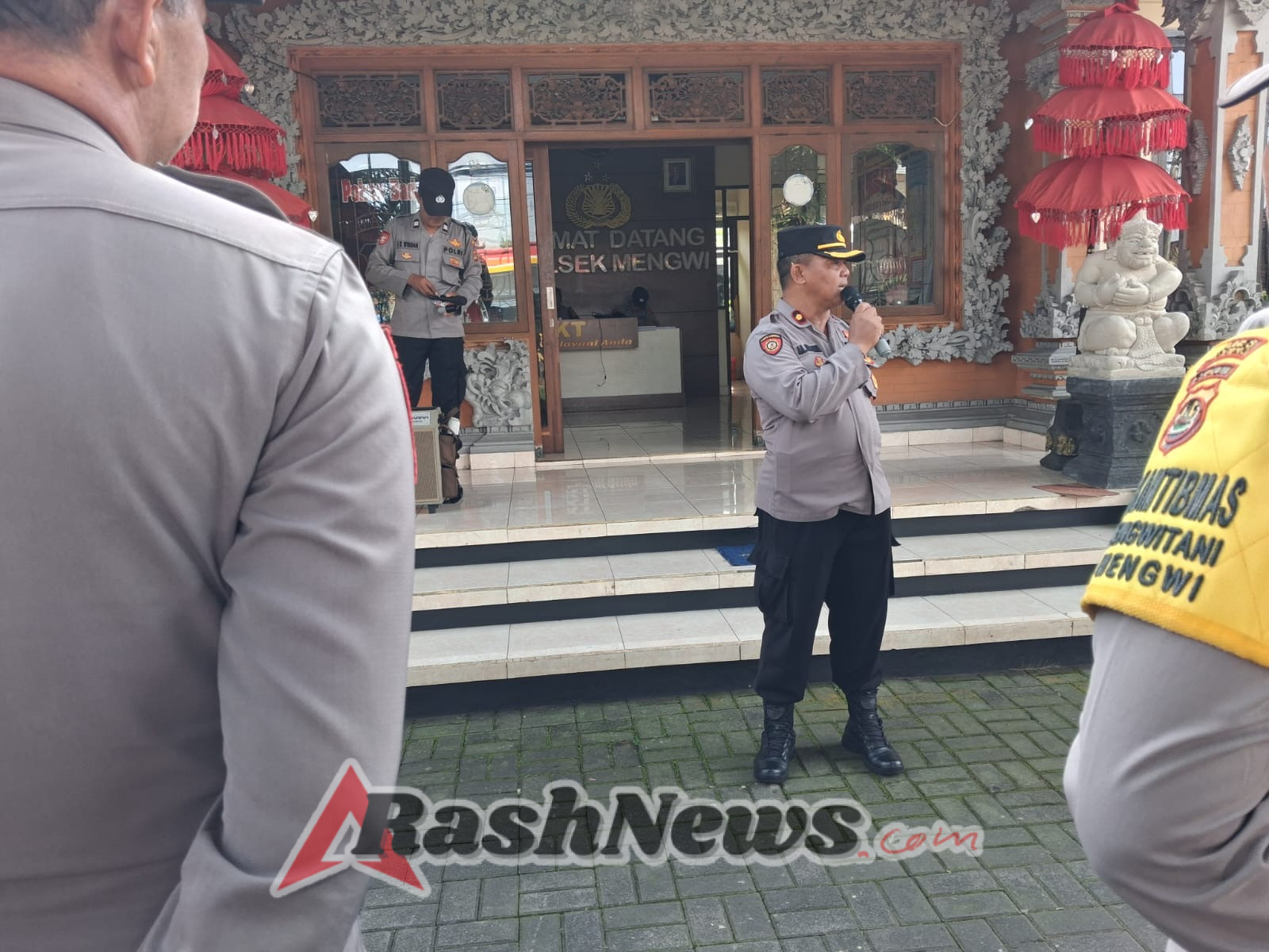 Pengamanan Nataru Berjalan Aman dan Kondusif, Kapolsek Mengwi Apresiasi Kinerja Personel dan Peran Aktif Masyarakat