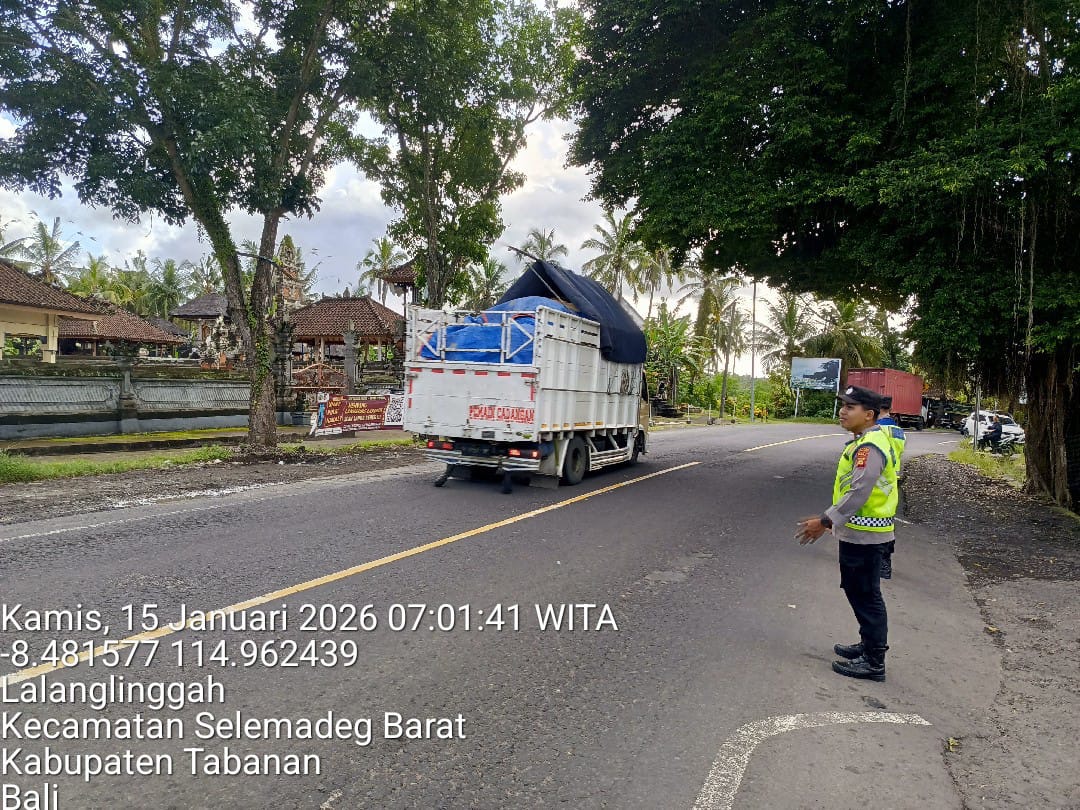 Berikan rasa aman bagi Masyarakat di pagi hari, Personel Polsek Selemadeg barat gelar Strong Point pagi