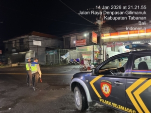 Optimalkan Keamanan Malam Hari, Polsek Selemadeg Intensifkan Patroli Blue Light