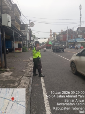 Atensi Kemacetan dan Laka, Polsek Kediri Gelar Personil Untuk Laksanakan Strong Point