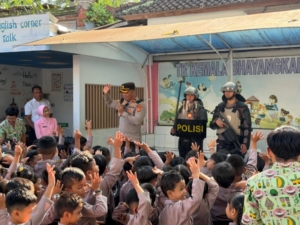 Polsek Klungkung Gelar Safari Kamtibmas Edukatif di TK Bhayangkari.