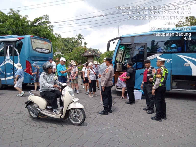 Kapolsek Mengwi Pantau Situasi di Kawasan Obyek Wisata Taman Ayun