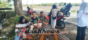 Melalui Komsos, Babinsa Poto Tano Imbau Masyarakat Peduli Keamanan dan Kebersihan Lingkungan