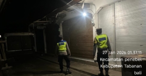 Antisipasi Gangguan Kamtibmas Polsek Penebel Patroli Subuh