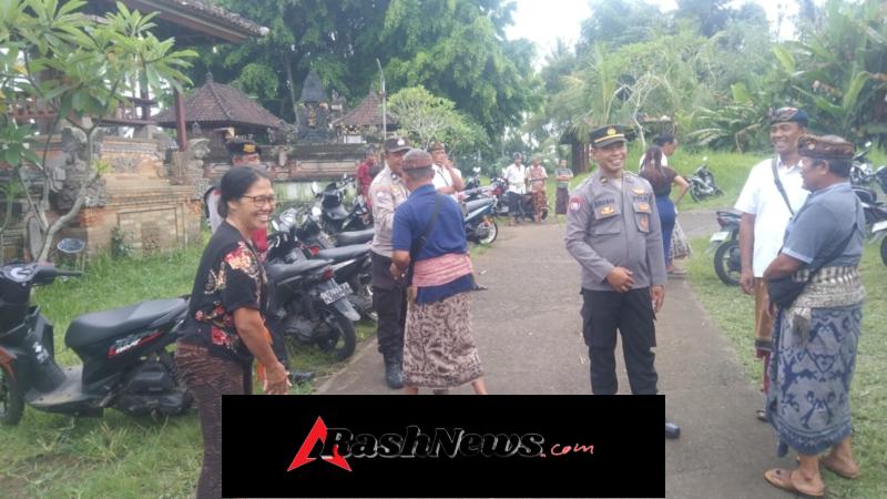 Bhabinkamtibmas Atensi Pengamanan Pemilihan Kepala Banjar Dinas Apuan Kelod