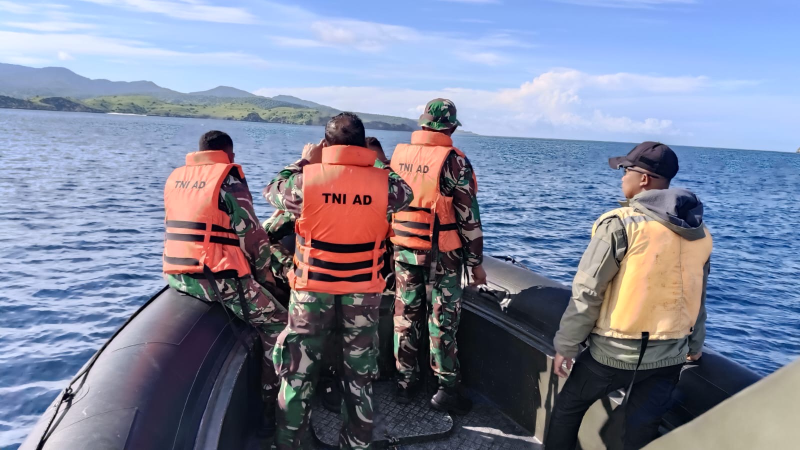 Misi Kemanusiaan di Laut Flores, Kodim 1630/Mabar Turut Andil dalam Pencarian WNA Korban Kapal Tenggelam