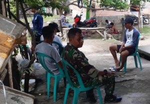 Babinsa Koramil Hu’u Himbau Pemuda Jaga Keharmonisan Lingkungan