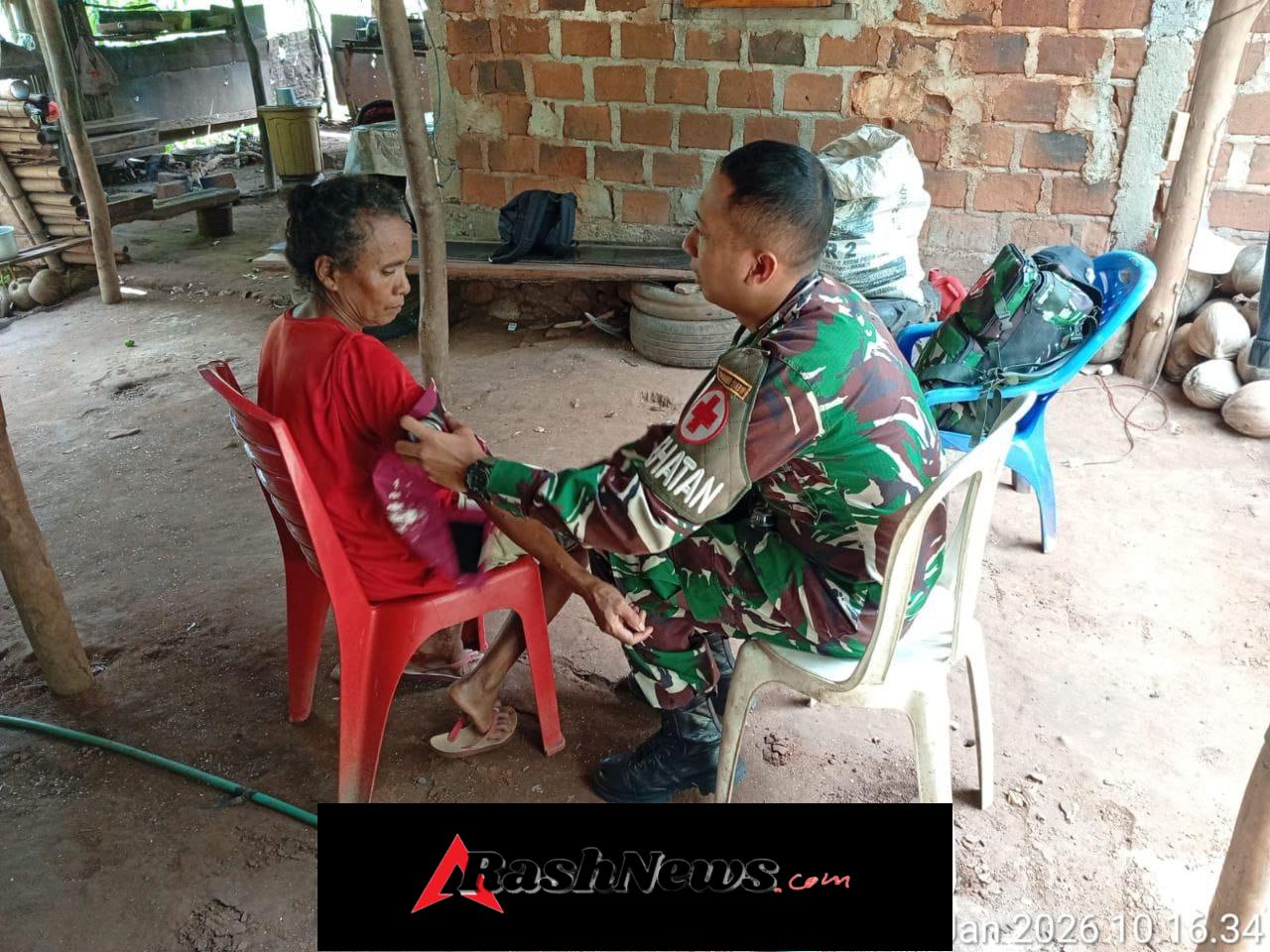 Satgas Pamtas Yonarhanud 2 Kostrad Beri Layanan Kesehatan Keliling