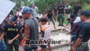 Pererat Hubungan dengan Warga, Pos Fohuk Satgas Pamtas Bantu Pemakaman