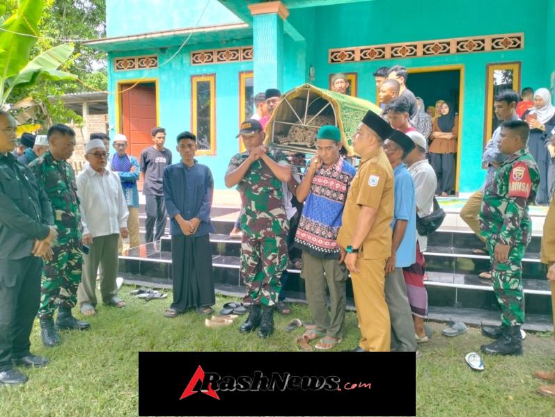 Danramil Taliwang Tunjukkan Kepedulian Sosial dengan Melayat Warga Meninggal Dunia