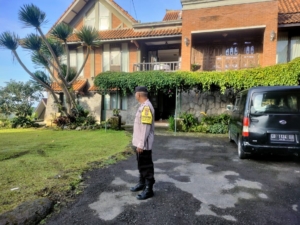 Pengamanan Ibadah Minggu di Wilkum Polsek Baturiti Berjalan Aman dan Kondusif