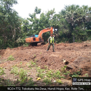 Monitoring Wilayah, Babinsa Pastikan Pembangunan KDKMP Berjalan Aman dan Lancar