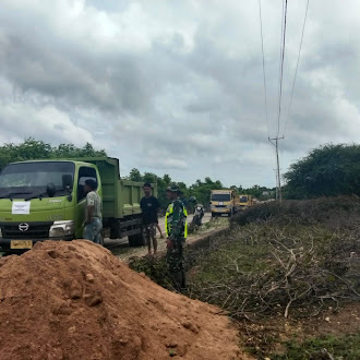 Babinsa Desa Fatelilo Laksanakan Monitoring Wilayah Pendistribusian Pasir KDKMP