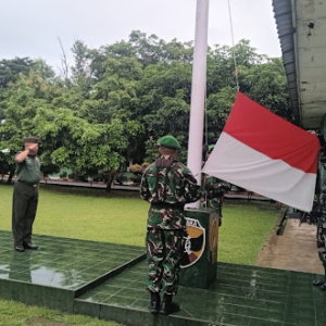 Kodim 1614/Dompu Laksanakan Upacara Bendera Rutin Awal Tahun 2026