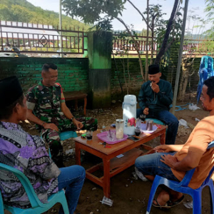 Komsos Babinsa Desa Mujahiddin Wujudkan Sinergi TNI dan Masyarakat