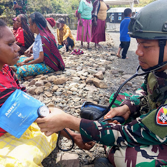 Free Medical Care Satgas Yonif 743/PSY Dukung Kesehatan Masyarakat Papua