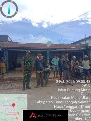 Humanis dan Preventif, Babinsa Mollo Utara Himbau Warga Jaga Keamanan di Pasar Kapan.