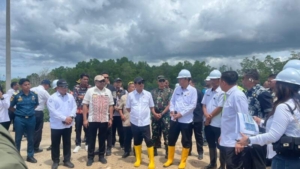 Kunker Menteri KKP RI di Kamalaputi, Tinjau Rumah Nelayan dan Dermaga Perikanan