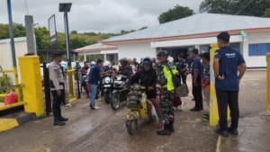 Pengamanan Sandar Kapal di Pelabuhan Pantai Baru Berjalan Tertib