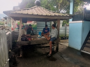 Komsos Babinsa Bangun Kedekatan dengan Masyarakat Desa Binaan
