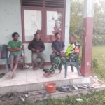 Babinsa Hadir di Tengah Masyarakat, Pantau Situasi Desa Mukureku Sa Ate