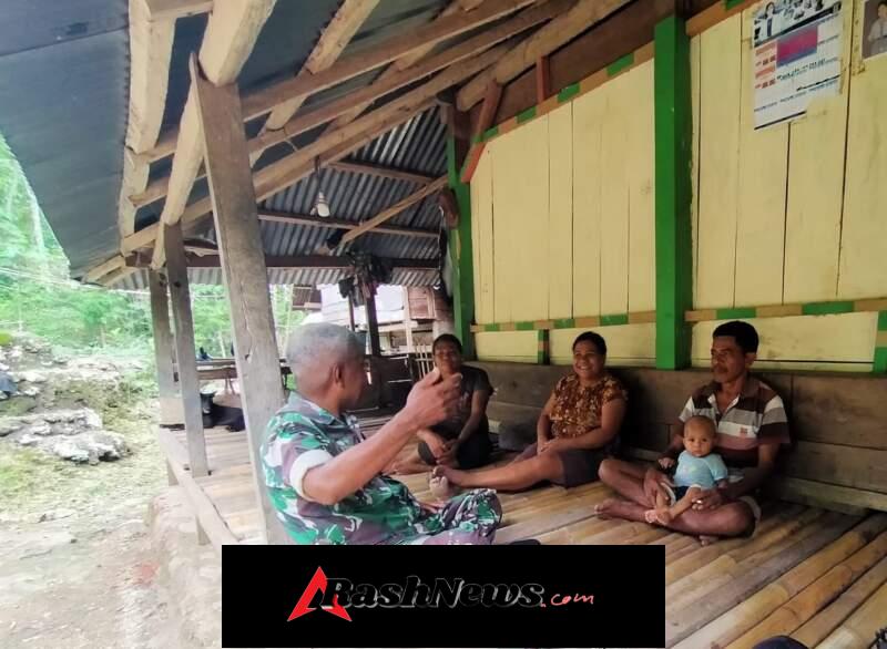 Sertu Silas Kikhau Aktif Sambangi Warga Binaan di Kecamatan Loli