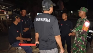 Perkuat Kamtibmas, Babinsa Wanasaba Lauk Gelar Patroli dan Dialog Bersama Warga