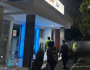 Upaya Harkamtibmas Polsek Kerambitan Gencarkan Patroli Blue Light Sasar Tempat Rawan Kriminalitas dan Obyek Vital