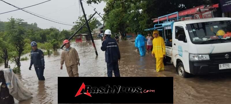 Serda Lalu Wahyu Turun Langsung Cek Lokasi Banjir di Kecamatan Maluk
