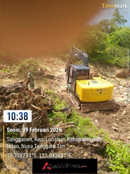 Babinsa Koramil 1627-01/Baa Pantau Pendistribusian Material dan Pembangunan KDKMP Desa Sanggaoen